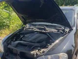 Vand BMW X5 stare buna, acte la zi. - 10