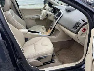 Volvo XC 60 2.4D DRIVe Momentum - 14
