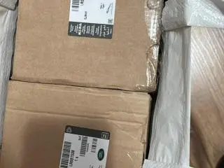Butuci roti 4 buc plus piulite Land Rover noi