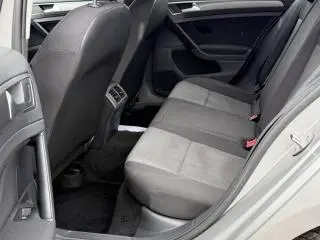 Volkswagen Golf 1.6 TDI BMT Comfortline - 12