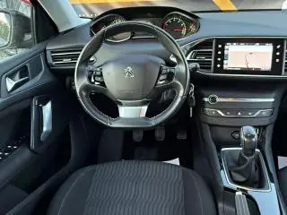 Peugeot 308 SW 1.2 L PureTech Turbo S&S Access