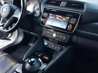 VAND Nissan Leaf Tekna Special in garantie,full opt.,biton alb perlat cu negru - 16