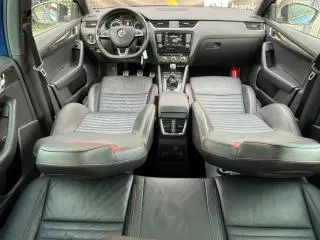Skoda Octavia Combi 2.0 TDI (Green tec) RS - 6