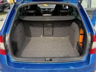 Skoda Octavia Combi 2.0 TDI (Green tec) RS - 15