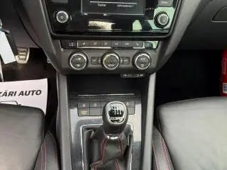 Skoda Octavia Combi 2.0 TDI (Green tec) RS - 22