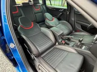 Skoda Octavia Combi 2.0 TDI (Green tec) RS - 24