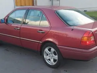 Vand Mercedes C180 benzina / 1993