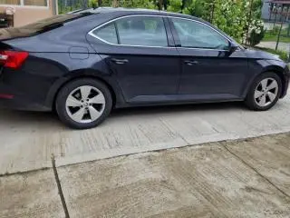 Vînd Skoda