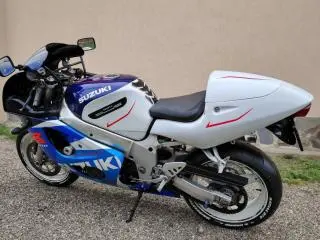 SUZUKI GSXR 600 ! ca NOU - 6
