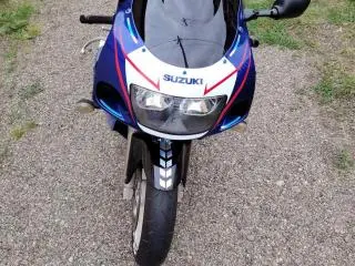SUZUKI GSXR 600 ! ca NOU - 7