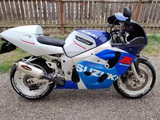 SUZUKI GSXR 600 ! ca NOU - 8