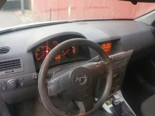 Opel astra h 1.7