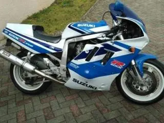 PIESE suzuki gsxr 750 / ulei / lichid - 6