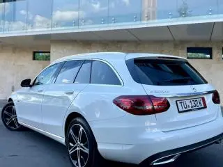 Mercedes-Benz C 300 de 9G-TRONIC Avantgarde ( diesel + electric )