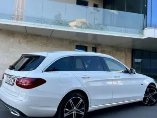 Mercedes-Benz C 300 de 9G-TRONIC Avantgarde ( diesel + electric )