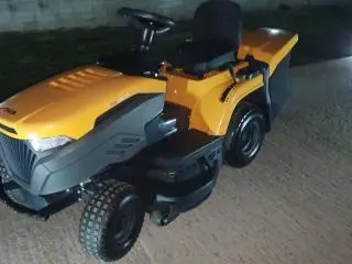 Vand Tractoras de tuns gazon STIGA ESTATE 2398 HW,18CP