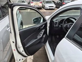 Mazda 3 Sky Active,1998 cmc