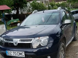 Dacia Duster ,detalii la telefon