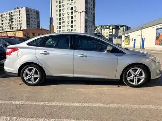 Ford Focus MK3 Sedan - 6