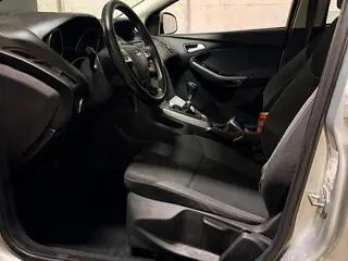 Ford Focus MK3 Sedan - 14