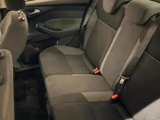 Ford Focus MK3 Sedan - 16