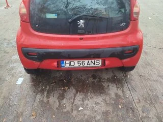 Vând Peugeot 107 - 7