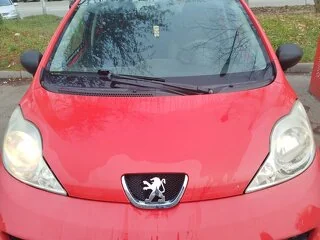 Vând Peugeot 107 - 10