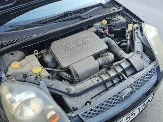 Vand Ford Fiesta, benzina, 2005 an fabricatie, in stare buna de functionare.