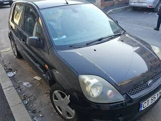 Vand Ford Fiesta, benzina, 2005 an fabricatie, in stare buna de functionare.