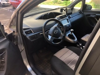 Vând Toyota Verso