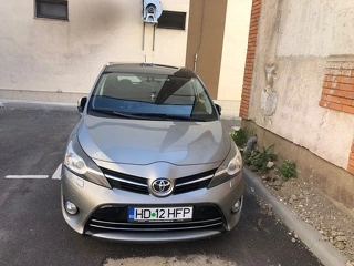 Vând Toyota Verso - 7