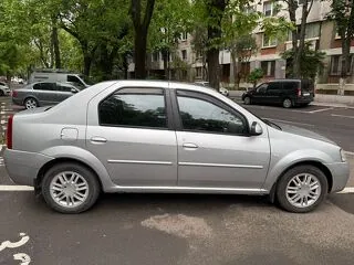 Vand Dacia Logan 1.6 16V Prestige benzina 2007 - 10