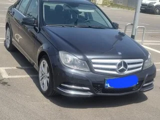 Mercedes-Benz C200 CDI | Automat | Piele | Navigație | Întreținut | Km reali