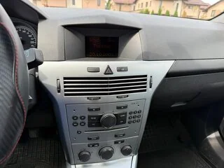 Propietar vand  auto OPEL ASTRA H 1.4 - 6