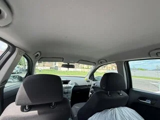 Propietar vand  auto OPEL ASTRA H 1.4 - 8