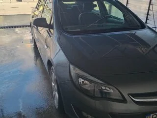 Opel Astra J