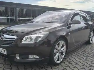Opel Insignia Sports Tourer OPC Biturbo 195 cp
