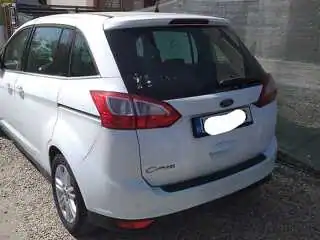 se vinde Ford Grand C-Max