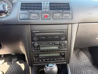 Vand vw bora 1.9 tdi 90 cp 2005