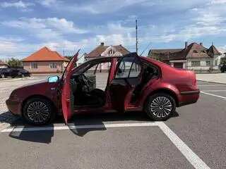 Vand vw bora 1.9 tdi 90 cp 2005