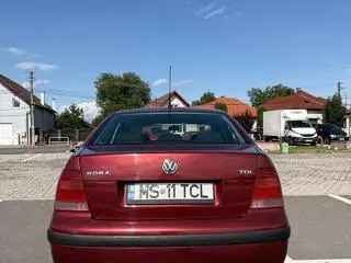 Vand vw bora 1.9 tdi 90 cp 2005 - 12