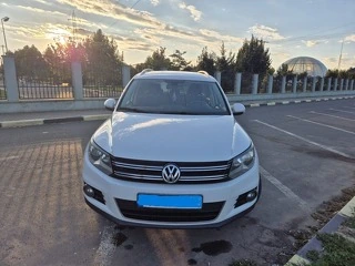 VW Tiguan model 2012