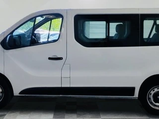 Renault Trafic 9 locuri
