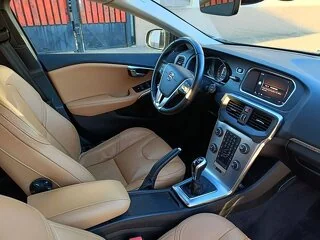 De vânzare: Volvo V40 Cross Country D2 Summum (2018) – Stare impecabilă