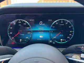 Mercedes E300de 4matic - 10
