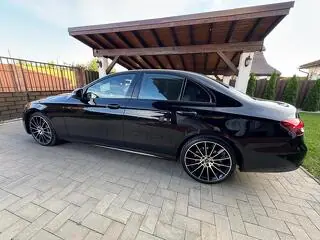 Mercedes E300de 4matic - 22