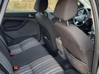 Ford Focus 1.6 TDCI 90 CP Trend - 6