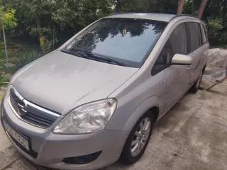 Opel Zafira unic proprietar stare  ff buna