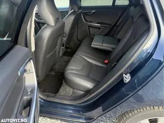 Volvo V60 DRIVe Start-Stop Momentum - 8