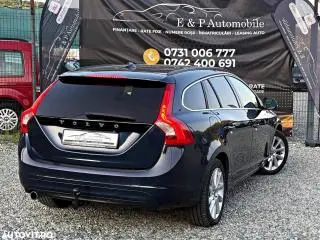 Volvo V60 DRIVe Start-Stop Momentum - 12